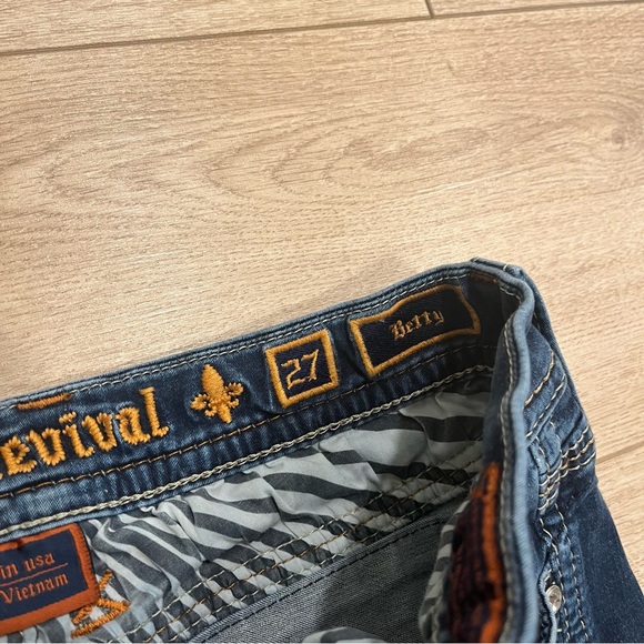 Rock Revival Women’s Betty Easy Boot Faded Embellished Jeans Size 27 - Picture 4 of 8